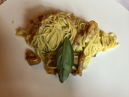 Pasta with mushrooms
    